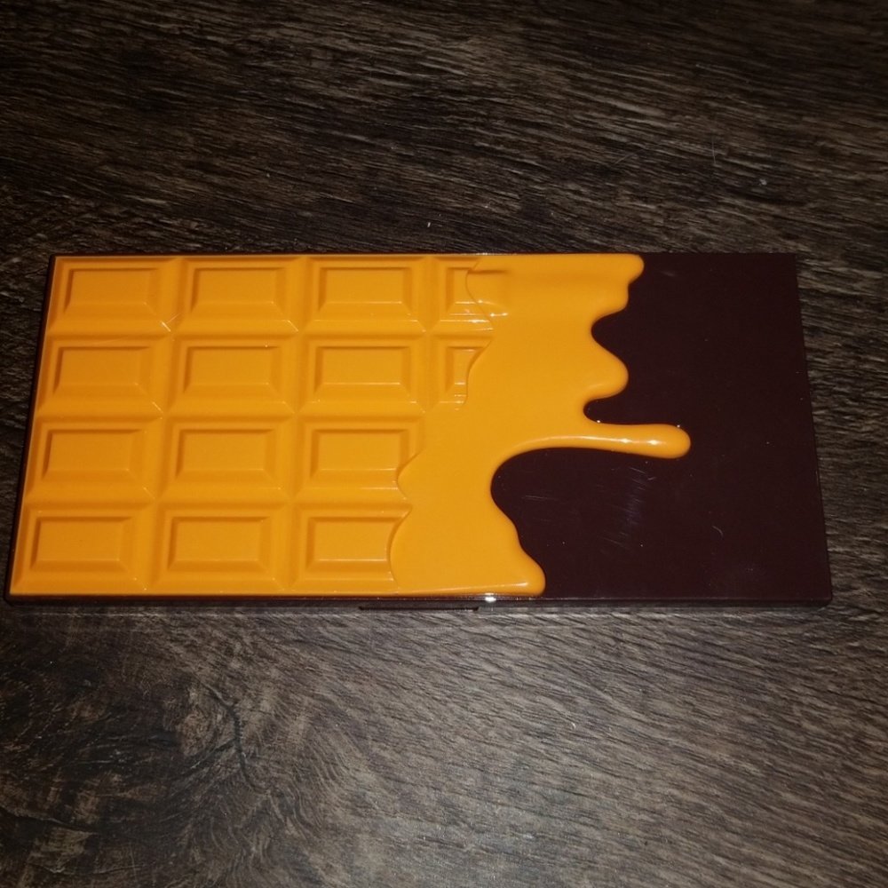 Makeup Revolution chocolate bar